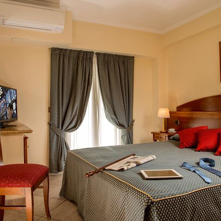 Marini Park Hotel カステル・ディ・レバ エクステリア 写真