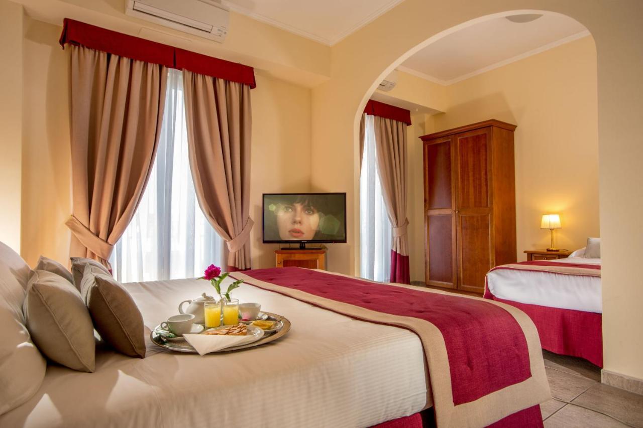 Marini Park Hotel カステル・ディ・レバ エクステリア 写真