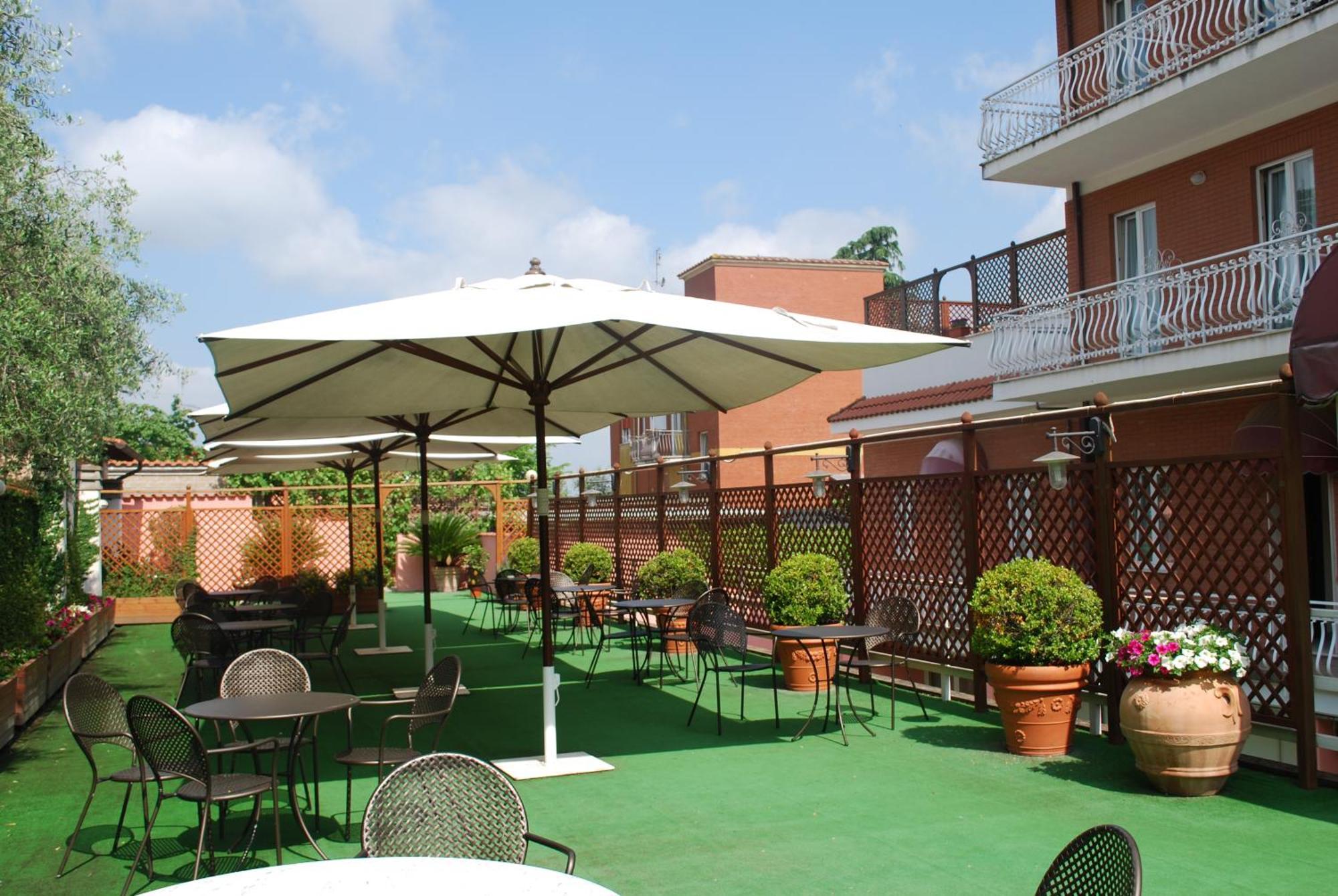 Marini Park Hotel カステル・ディ・レバ エクステリア 写真