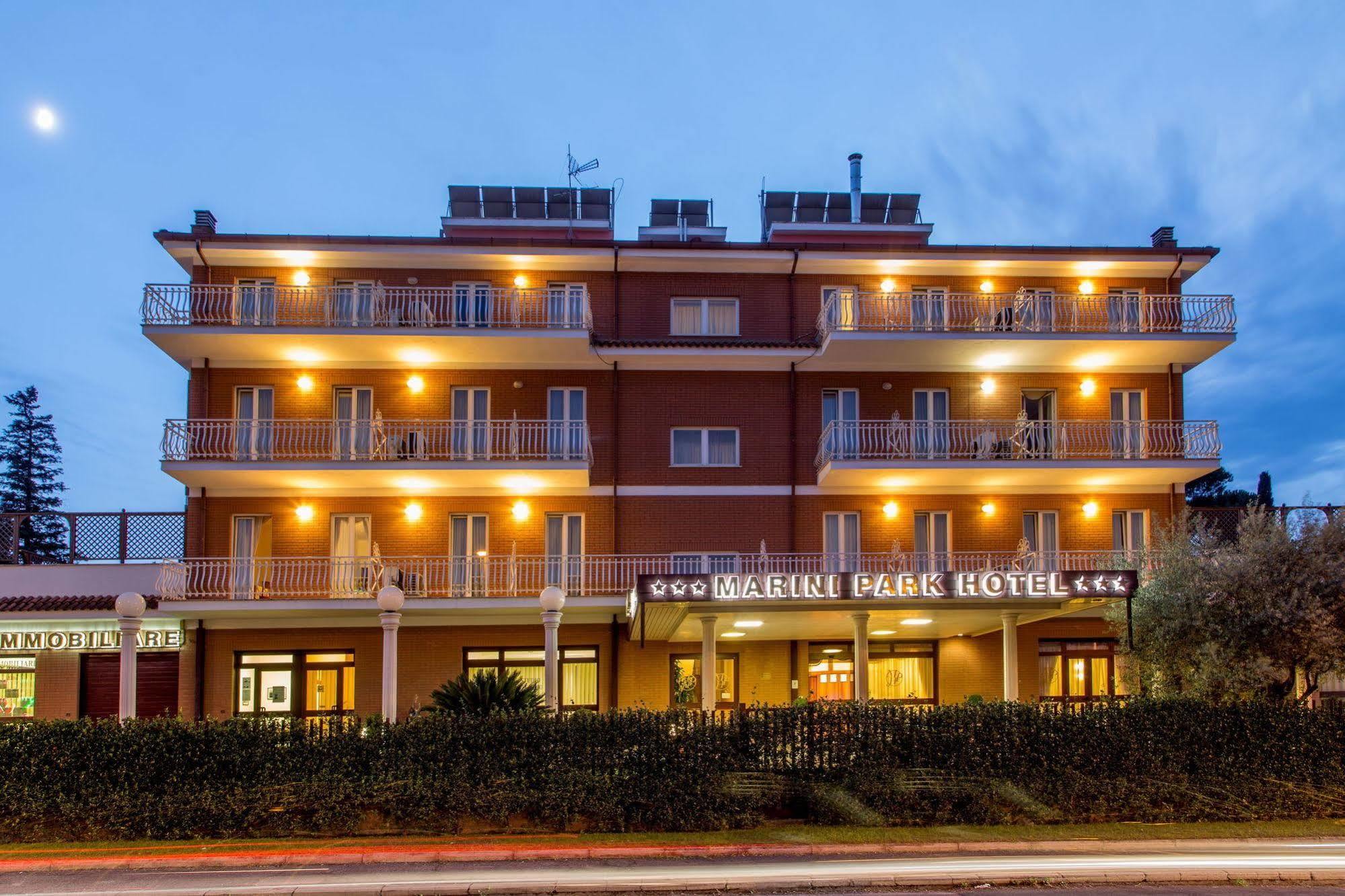 Marini Park Hotel カステル・ディ・レバ エクステリア 写真